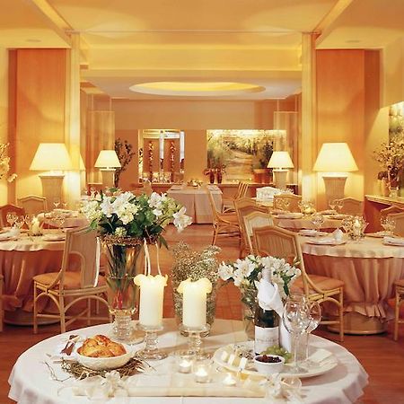 Hotel Komeda オストルフ・ビエルコポルスキ エクステリア 写真
